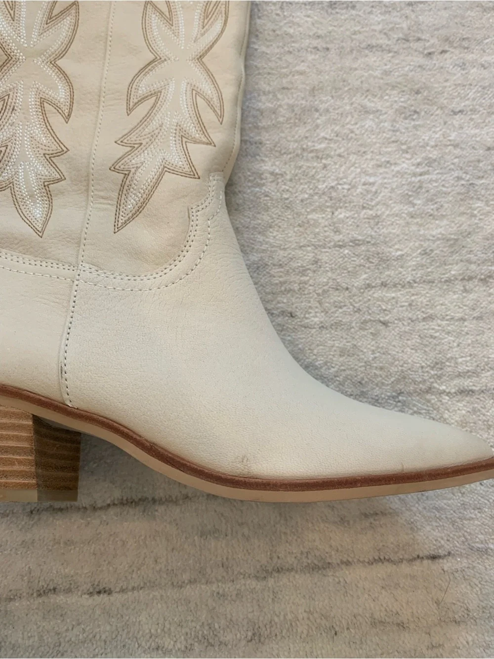 NWT—-Dolce Vita Cream embroidered Shiren boots in Sand Nubuck - Picture 8 of 11